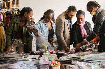 國外客戶來我公司實際參觀考察